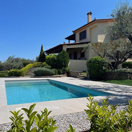 Ampelos Hillside Villa Акрата Екстериор снимка